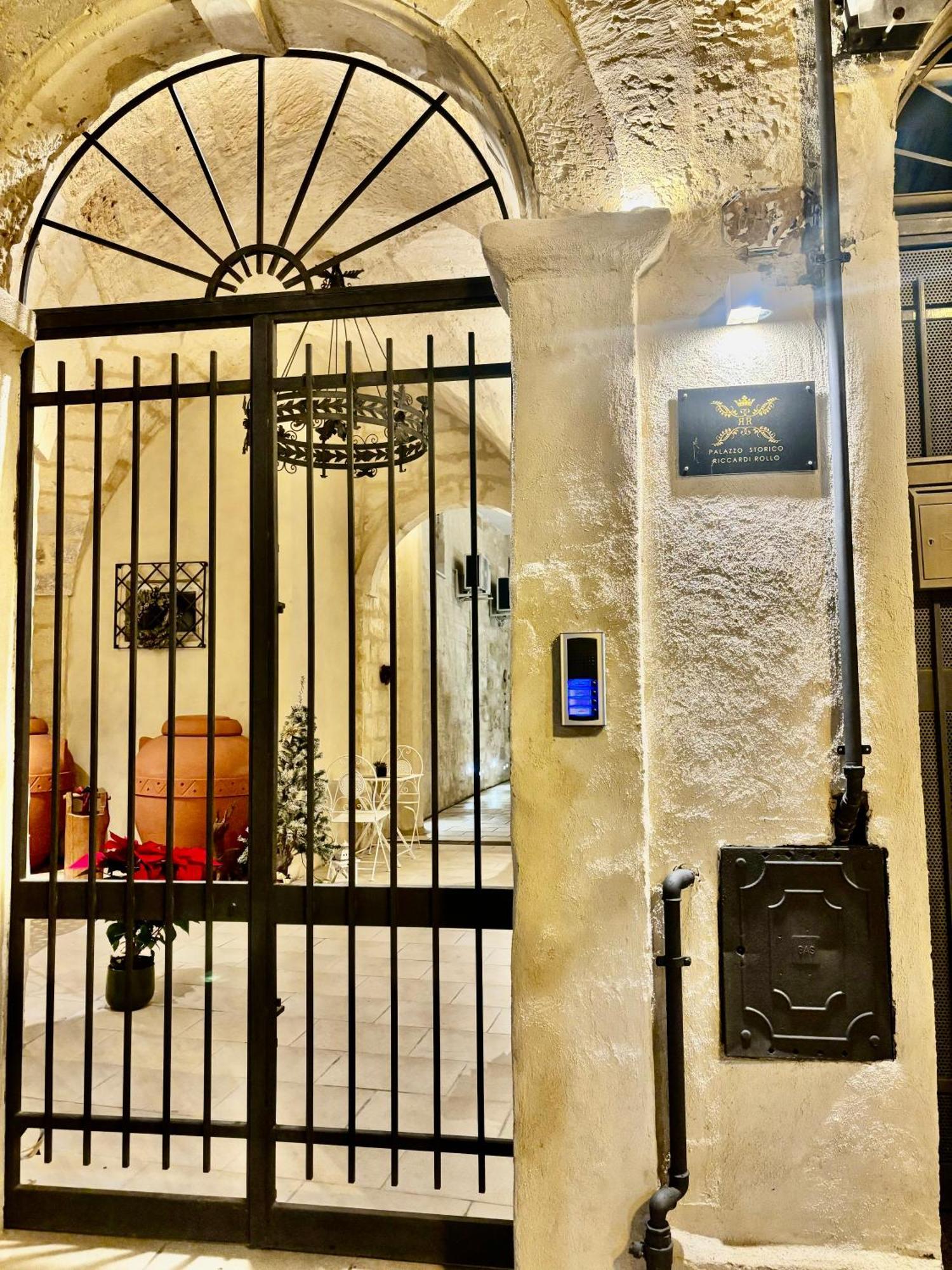 Palazzo Storico Riccardi Rollo Lägenhet San Cesario di Lecce Exteriör bild