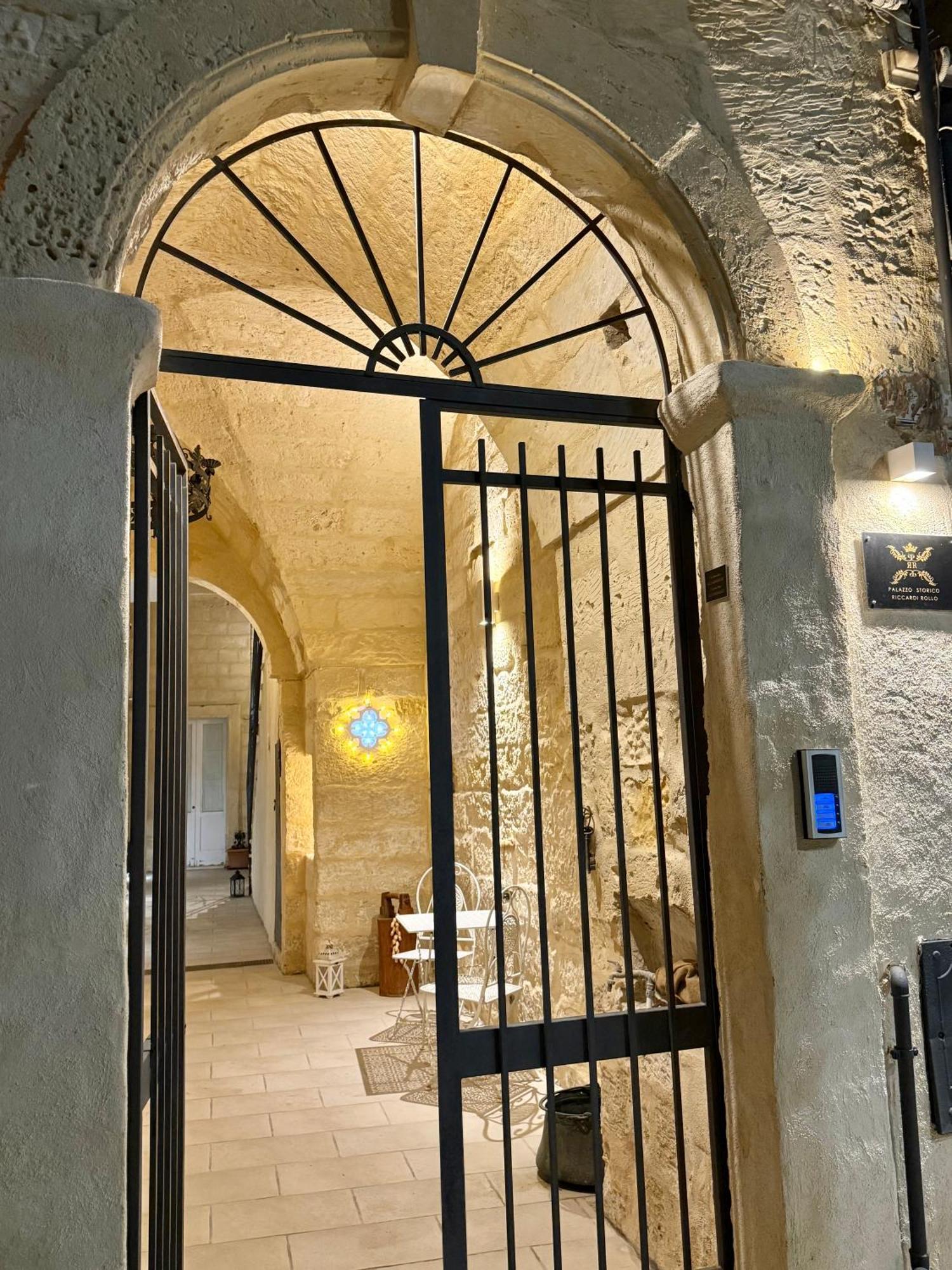 Palazzo Storico Riccardi Rollo Lägenhet San Cesario di Lecce Exteriör bild